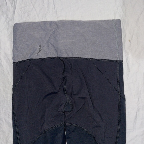 Lululemon capris - Picture 6 of 12